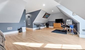13124 White Oaks, Argentine, MI 48436