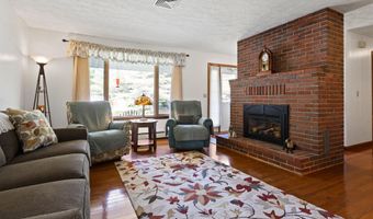 224 Sunderland Dr, Auburn, ME 04210