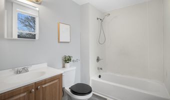 88 Elizabeth St, Albany, NY 12202