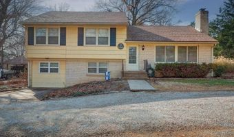 3 Eastridge Dr, Arkansas City, KS 67005