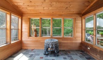 76 Spruce St, Brattleboro, VT 05301
