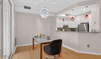 6944 ELLINGHAM Cir #A, Alexandria, VA 22315