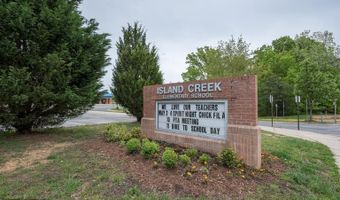 7716 EFFINGHAM Sq, Alexandria, VA 22315