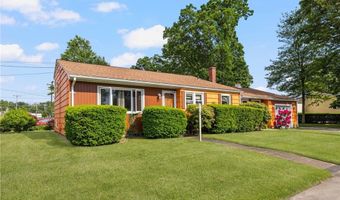 2 N Spruce St, East Providence, RI 02914