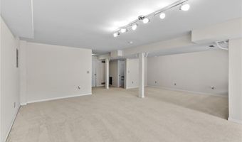 1700 Highview Circle Ct, Ballwin, MO 63021