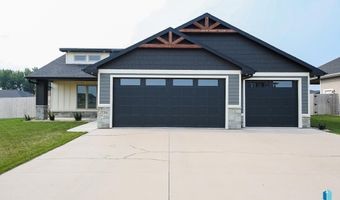 2729 E Palmer St, Brandon, SD 57005