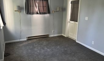 13 Fenway Rd, Branford, CT 06405