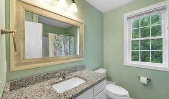 19 Linwood Dr, Alton, NH 03809