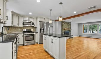 88 Grand View Rd, East Greenwich, RI 02818
