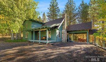 9734 Moore Dr, Cascade, ID 83611
