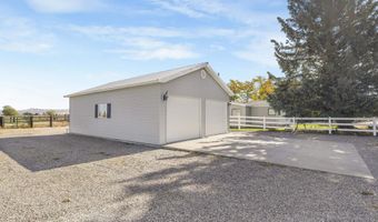 221 Cottonwood Ln, Blackfoot, ID 83221