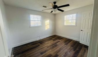 723 E Center St, Beebe, AR 72012