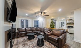 1203 Whispering Shrs, Vermilion, OH 44089