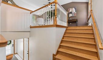 836 Old Post Rd, Arundel, ME 04046