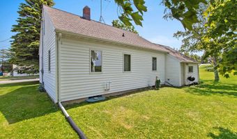 1317 DIVISION St, Algoma, WI 54201