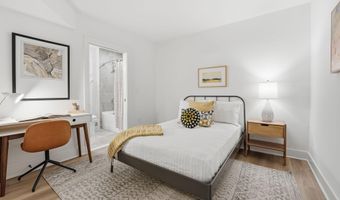701 N HENRY St 210, Alexandria, VA 22314