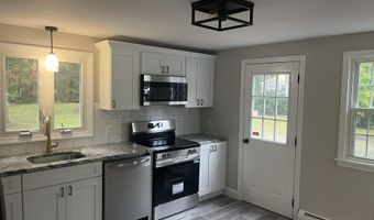 49 Burnham St, Barnstable, MA 02630