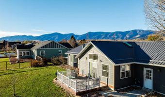 1005 Beckton Rd, Dayton, WY 82836