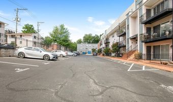 4940 A St SE 406, Washington, DC 20019