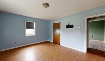 445 W River Rd, Augusta, ME 04330