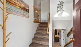 7821 Charlotte Cir, Anchorage, AK 99502