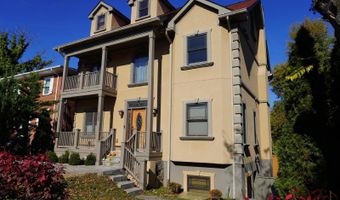 2445 S KENWOOD St, Arlington, VA 22206