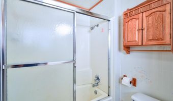 104 Grove Ave, Alma, MI 48801