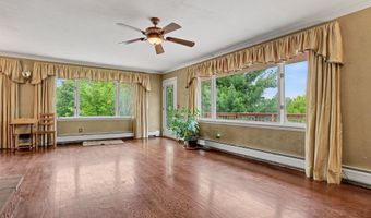 13 Governors Ln, Bethel, CT 06801