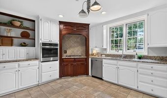 600 Brookhollow Ct, Bartlesville, OK 74006