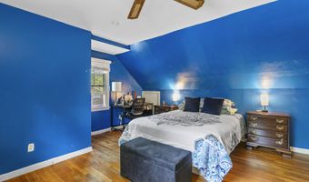 66 Loftus Cir, Bridgeport, CT 06606