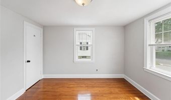 32 Rosemere Dr, East Providence, RI 02914
