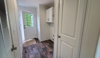 70 Shepherd Dr, Bangor, ME 04401