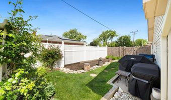365 W Myrick Ave, Addison, IL 60101