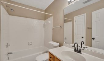 4935 Tanners Spring Dr, Alpharetta, GA 30022