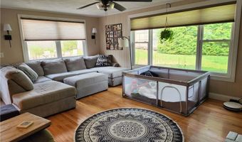 190 Capron Farm Dr, Warwick, RI 02886