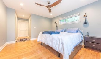 641 Louise Dr, Ann Arbor, MI 48103