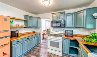 515 5th St, Benton, LA 71006