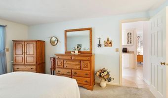 3 Chandler Dr, Atkinson, NH 03811