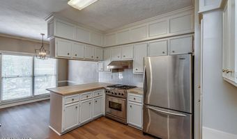 560 Dixton Dr, Brandon, MS 39047