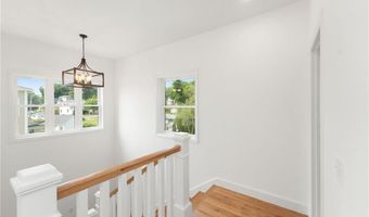 51 Burnett Rd, Warwick, RI 02889
