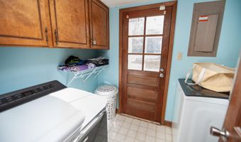 209 N Hill Dr, Boiling Springs, SC 29316