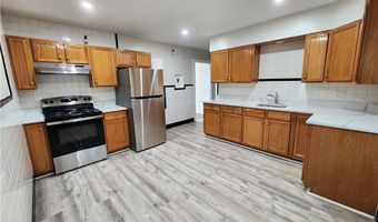 126 Goddard Ave B, Bridgeport, CT 06610