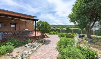 42 Hondo Seco Rd, Arroyo Hondo, NM 87513