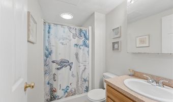 39 Hope Ln, Narragansett, RI 02882