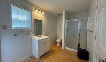 888 Oakville Rd, Appomattox, VA 24522