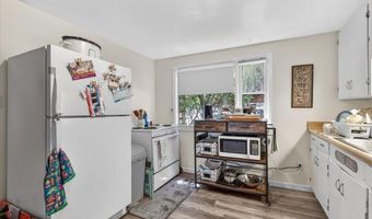 457 C St, Ashland, OR 97520