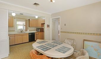 4 Dawn Way, Aberdeen, NJ 07747