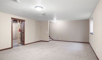 2860 Fairway Dr, Altoona, WI 54720