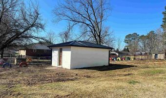 215 NW 4th St, Arab, AL 35016