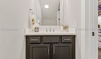 302 Castaway Dr, Bluffton, SC 29910